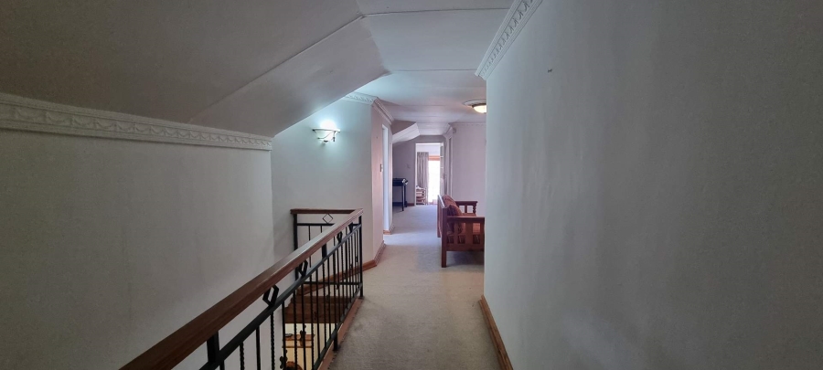 5 Bedroom Property for Sale in Waverley Free State